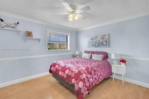 6221 Manchester Lane Davie FL 33331