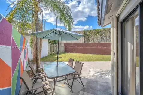 6221 Manchester Lane Davie FL 33331