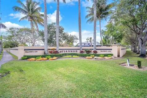 6221 Manchester Lane Davie FL 33331