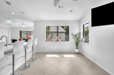 6221 Manchester Lane Davie FL 33331