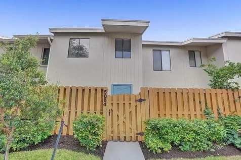 5084 S University Drive Davie FL 33328