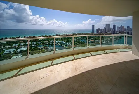 20201 E Country Club Drive Aventura FL 33180
