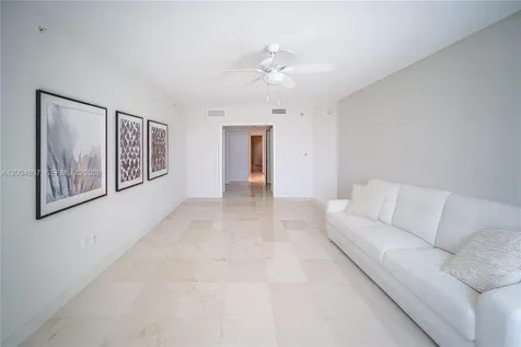 20201 E Country Club Drive Aventura FL 33180