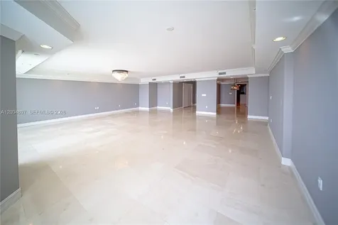 20201 E Country Club Drive Aventura FL 33180