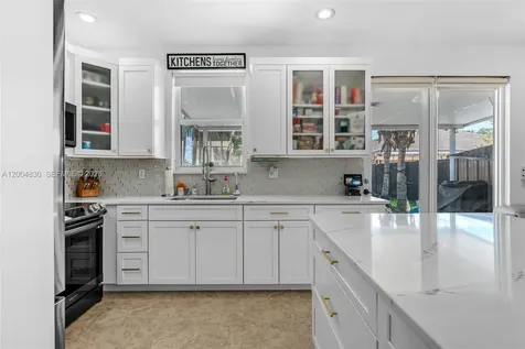 13891 SW 39th Terrace Miami FL 33175