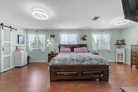 13891 SW 39th Terrace Miami FL 33175