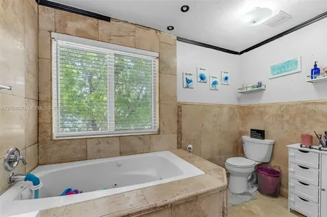 13891 SW 39th Terrace Miami FL 33175