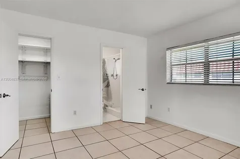 8650 SW 67th Avenue Pinecrest FL 33156