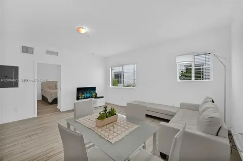 1560 Meridian Avenue Miami Beach FL 33139
