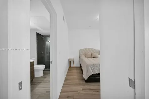 1560 Meridian Avenue Miami Beach FL 33139