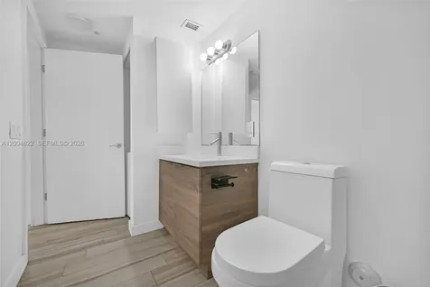 1560 Meridian Avenue Miami Beach FL 33139
