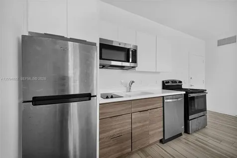 1560 Meridian Avenue Miami Beach FL 33139