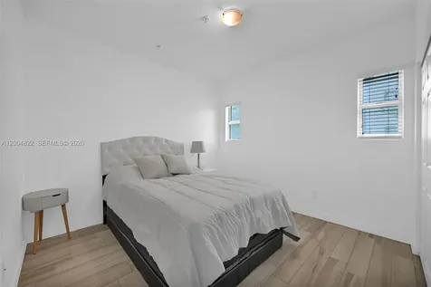 1560 Meridian Avenue Miami Beach FL 33139