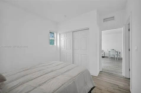 1560 Meridian Avenue Miami Beach FL 33139