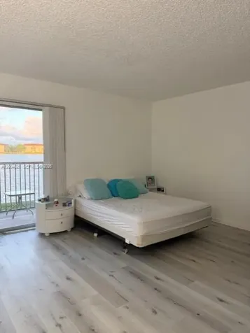 1401 SW 134th Way Pembroke Pines FL 33027