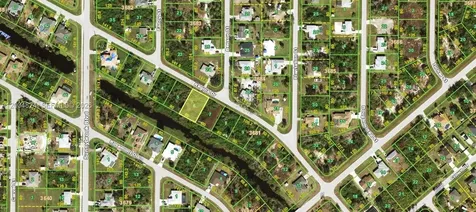 7329 SE Regina Drive Port Charlotte FL 34224