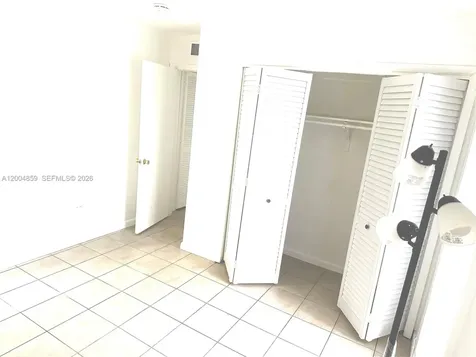 7256 SW 94 Place Miami FL 33173