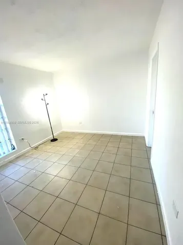 7256 SW 94 Place Miami FL 33173