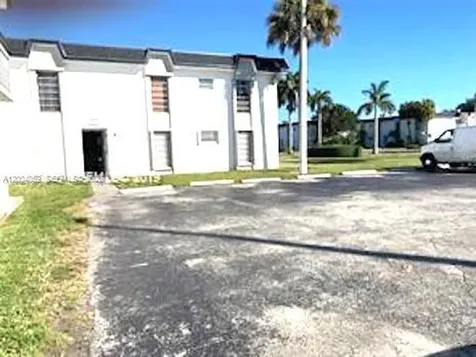 7256 SW 94 Place Miami FL 33173