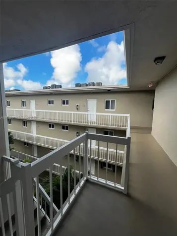 8103 Camino Real Miami FL 33143