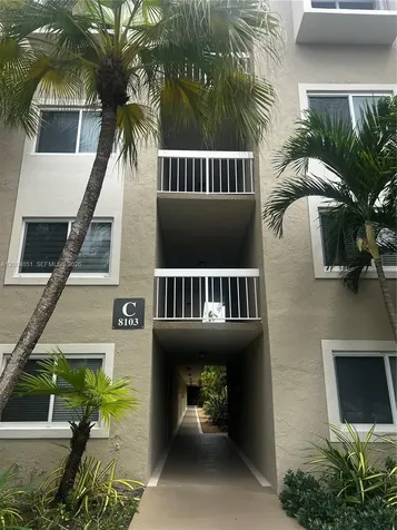 8103 Camino Real Miami FL 33143