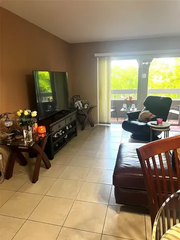8103 Camino Real Miami FL 33143