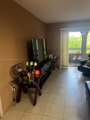8103 Camino Real Miami FL 33143