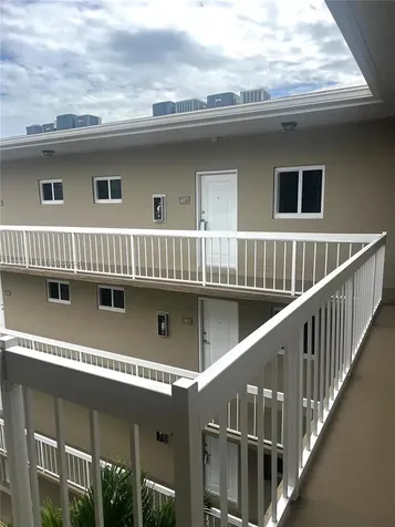 8103 Camino Real Miami FL 33143