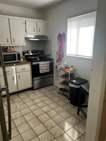 8103 Camino Real Miami FL 33143