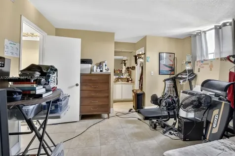 2931 SW 87th Terrace Davie FL 33328