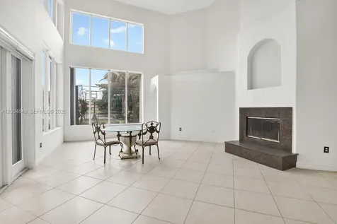 10161 N Lake Vista Circle Davie FL 33328