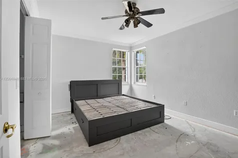 10161 N Lake Vista Circle Davie FL 33328