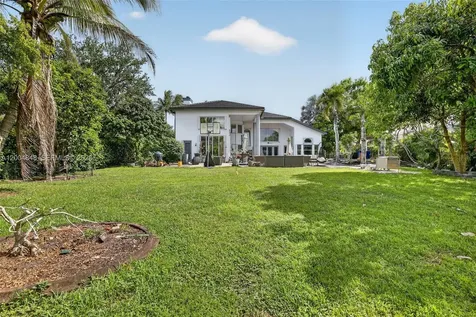 10161 N Lake Vista Circle Davie FL 33328
