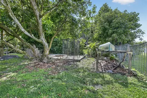 10161 N Lake Vista Circle Davie FL 33328