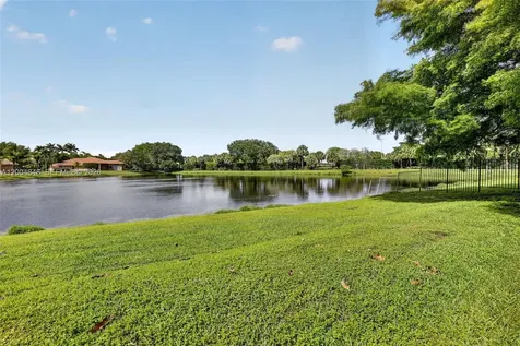10161 N Lake Vista Circle Davie FL 33328