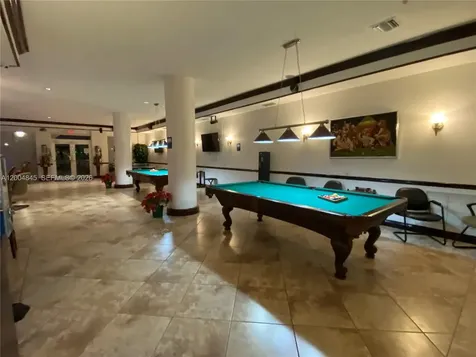 5077 NW 7th Street Miami FL 33126