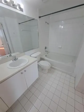 5077 NW 7th Street Miami FL 33126