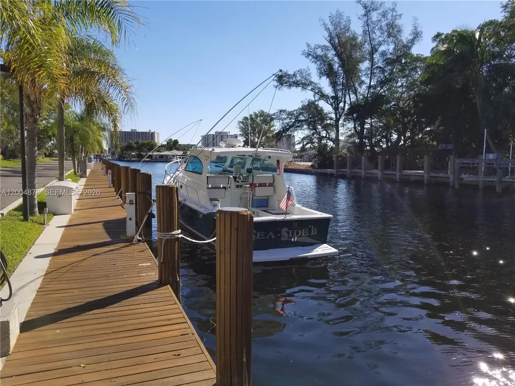 6207 Bay Cub Drive Fort Lauderdale FL 33308