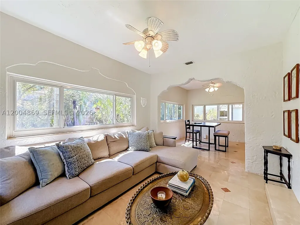 1029 Harrison Street Hollywood FL 33019