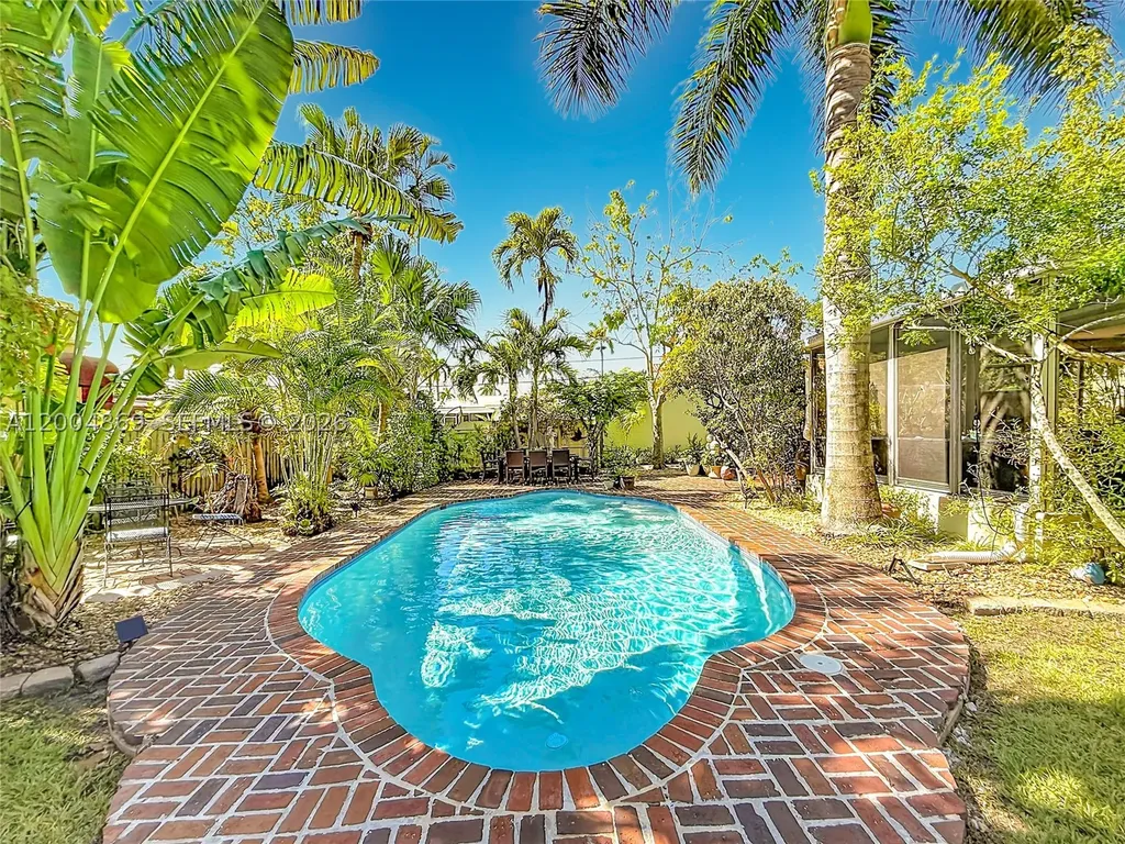1029 Harrison Street Hollywood FL 33019