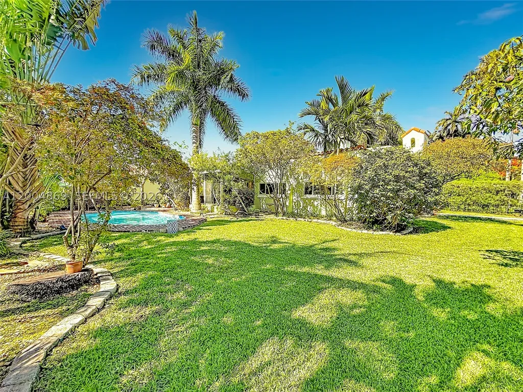 1029 Harrison Street Hollywood FL 33019