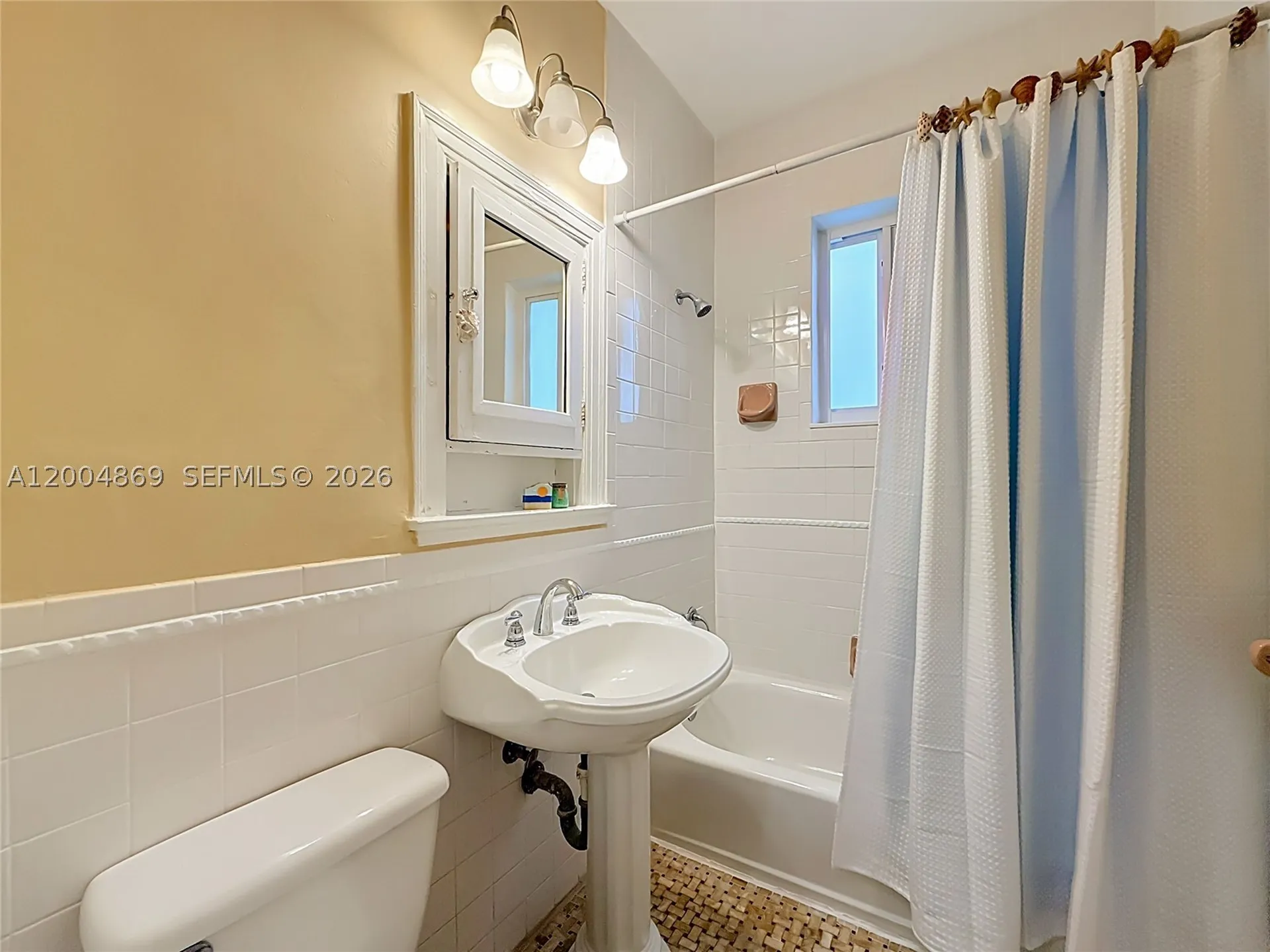 1029 Harrison Street Hollywood FL 33019