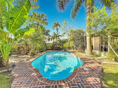 1029 Harrison Street Hollywood FL 33019