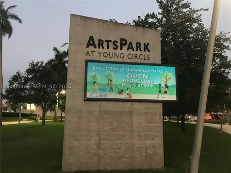 1029 Harrison Street Hollywood FL 33019