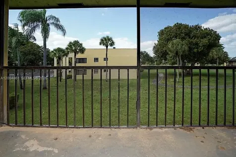 1727 W Meadows Circle W Boynton Beach FL 33436