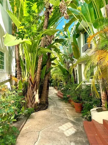 349 Meridian Avenue Miami Beach FL 33139
