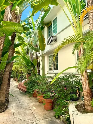 349 Meridian Avenue Miami Beach FL 33139