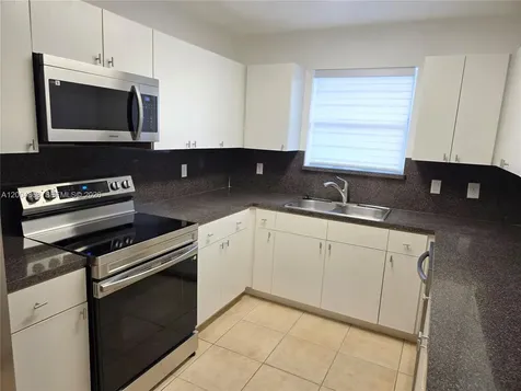 2309 Liberty Street Hollywood FL 33020