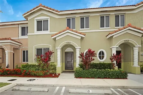 1052 SE 23rd Avenue Homestead FL 33035