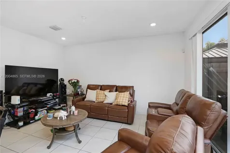 1052 SE 23rd Avenue Homestead FL 33035